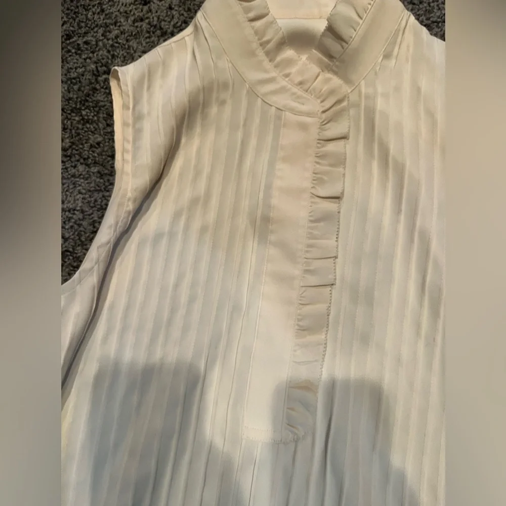 Tory Burch Cream Sleeveless Blouse medium